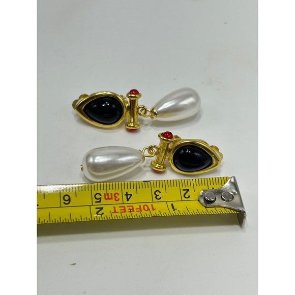 Clip On Earrings Pearls Drops Gold Tone Jeweled Cabochons Retro Classic Design - Picture 7 of 7